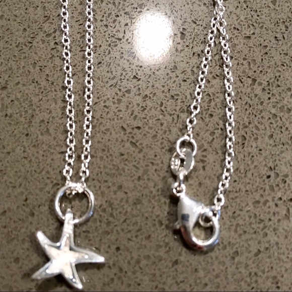 925 Sterling Silver Star Pendant - Picture 6 of 7
